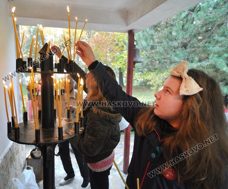 Почетоха Св.Мина с литургия в параклис край Димитровград