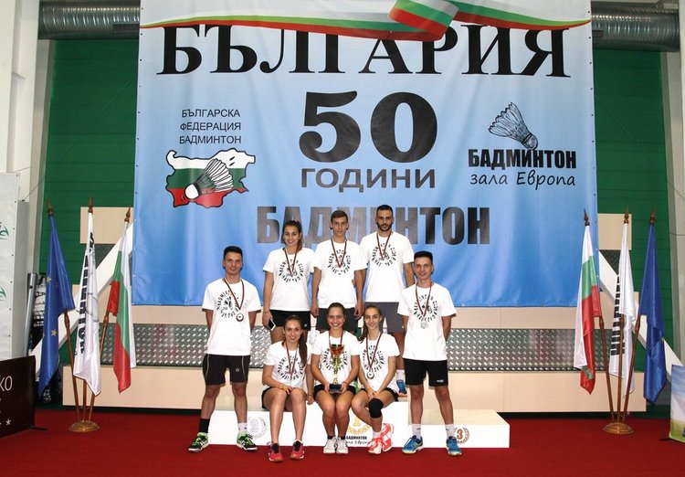 Сребро за хасковските бадминтонисти от държавното за смесени отбори