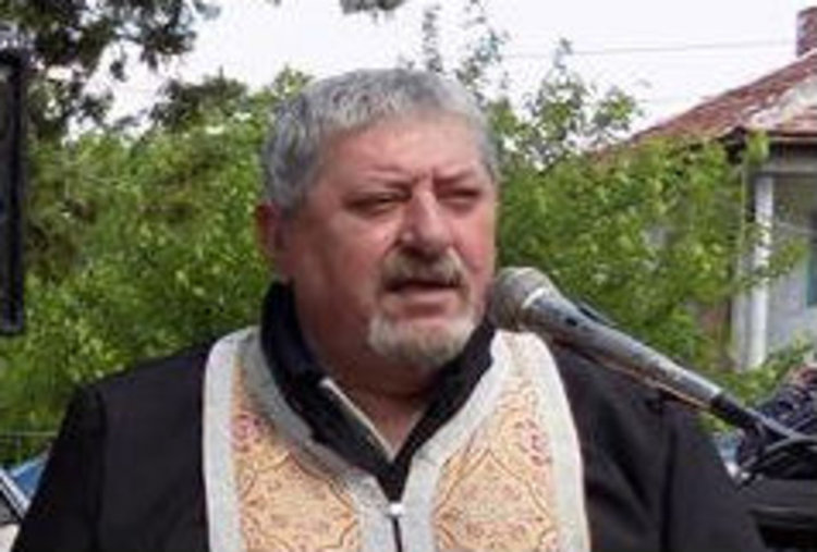 Напусна ни отец Лазар от Дебър