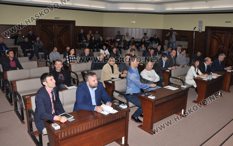 Жега в ОбС Хасково: Потвърдиха парите за спорт и култура. Кметът: Ще видим