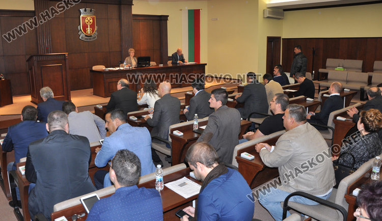 Жега в ОбС Хасково: Потвърдиха парите за спорт и култура. Кметът: Ще видим