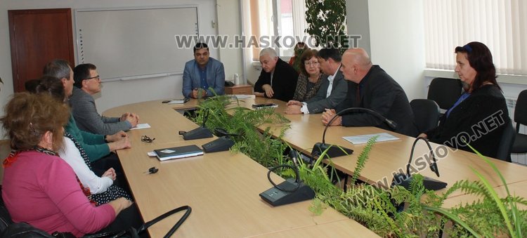 Работещите в димитровградската болница още с непълни заплати, набелязаха мерки 