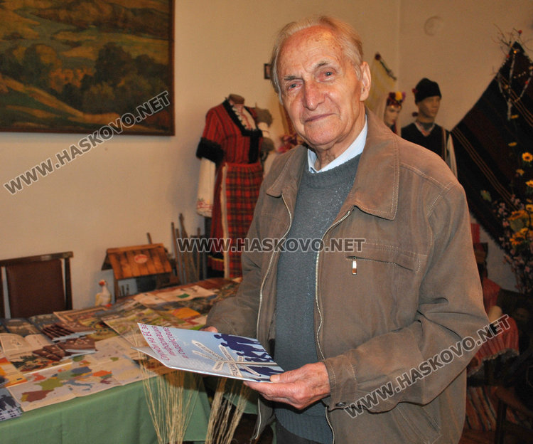 Тракийци показаха спомени от Европейските държави в изложба