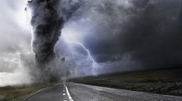 Ураганът Евридика връхлетя гръцки остров (видео)