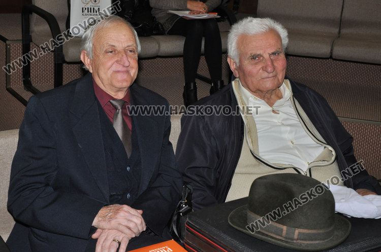 Статуя на Изида и мраморна глава на сатир подкрепят тезата за богатството на имението край Каснаково