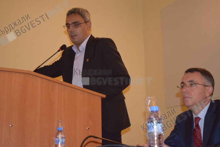  Внезапна проверка: Общината проверява областна администрация за водомер