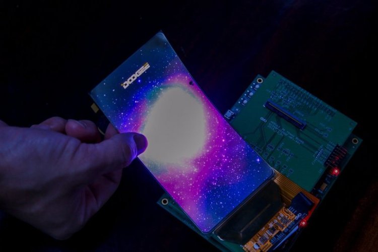 Китайската Doogee е готова с гъвкав смартфон