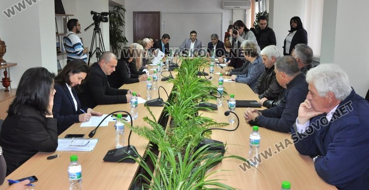 Срещата -дискусия се проведе в Общината днес