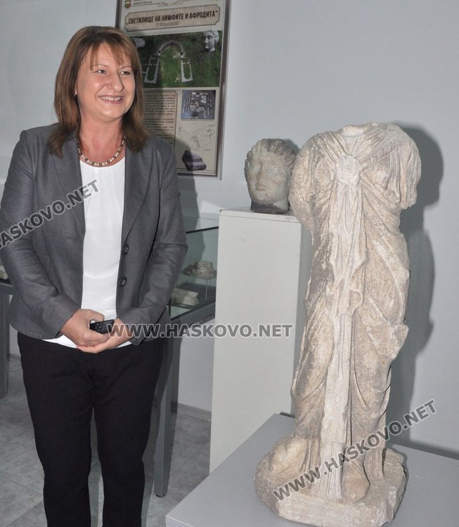 Д-р Весела Кацарова