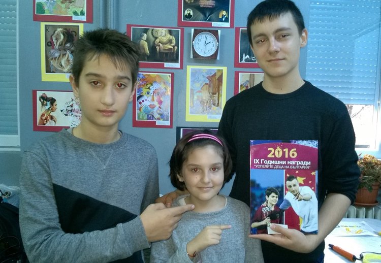 5 деца от школа „Вале“ и бадминтонист в алманаха на фондация „Бербатов“