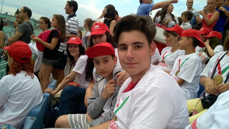 5 деца от школа „Вале“ и бадминтонист в алманаха на фондация „Бербатов“