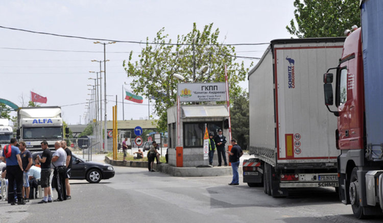 Спипаха петима грузинци с фалшиви регистрационни табели