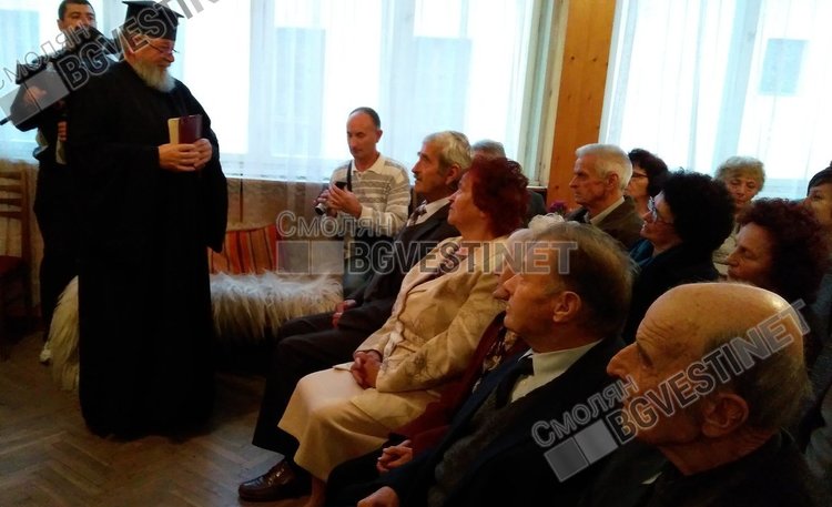 Момчиловци почете пет семейни двойки с над 50 години брак и 7 новородени бебчета