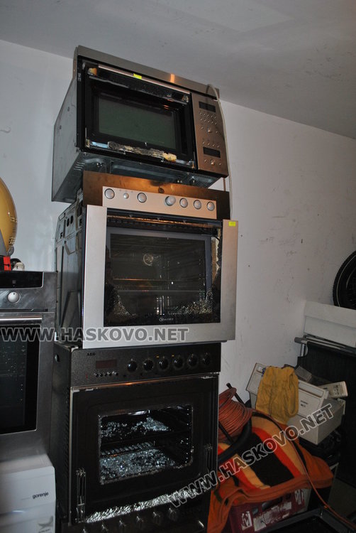 Потрошиха магазин посред бял ден в Хасково