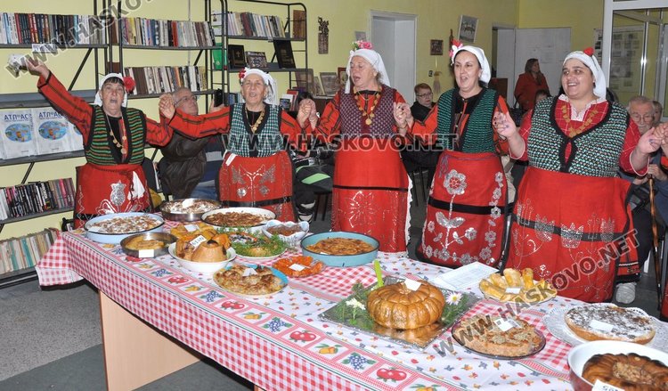 Майсторка на тиквен пай обра наградите от кулинарен конкурс в Долно Белево