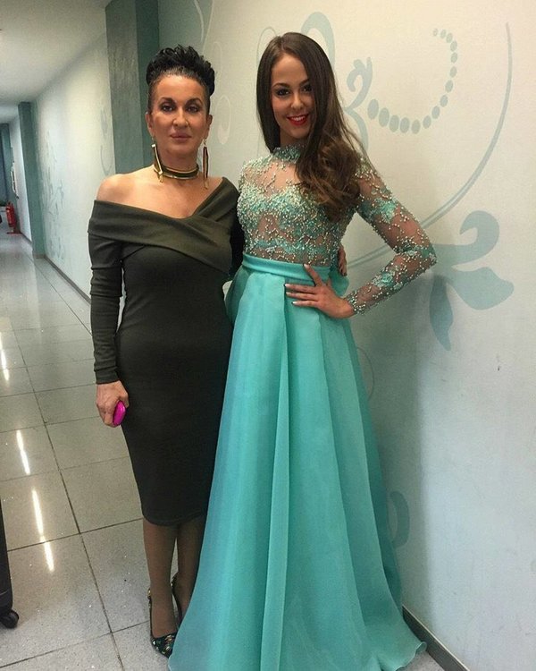 Красавиците Габриела и Мирослава със специални награди от „Мис България”