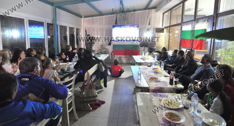 България ликува: Григор Димитров триумфира с купата в Лондон