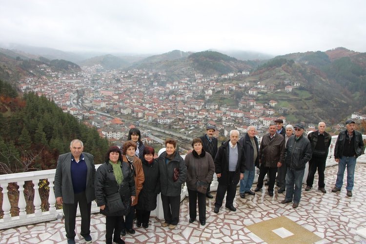 Пенсионери от Ардино посетиха Златоград и Неделино