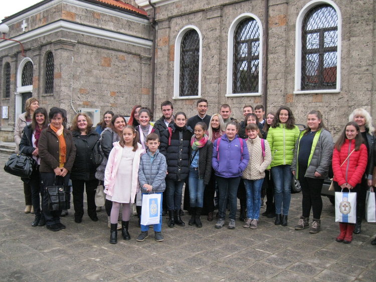 Пловдивска св. митрополия награди 8 смолянски деца в навечерието на празника Въведение Богородично