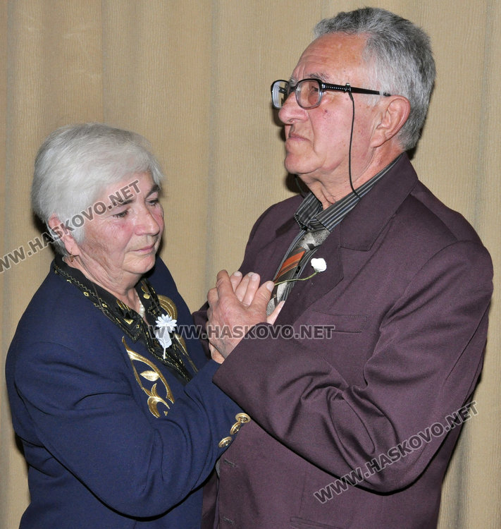 сем.Баневи в първия танц на златната си сватба 