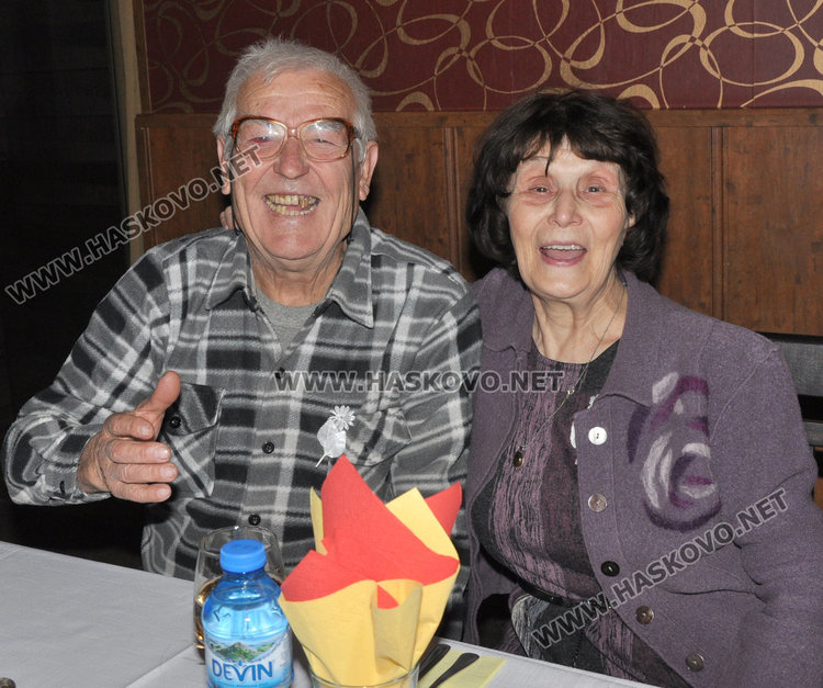 23 двойки отпразнуваха масова златна сватба в Харманли