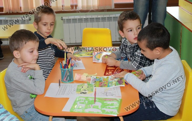 Обновиха част от легловата база на три димитровградски градини