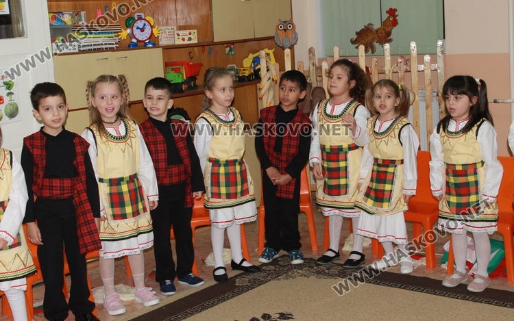 В градина "Звънче" почетоха с празник деня на християнското семейство