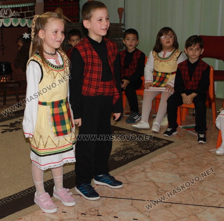 В градина "Звънче" почетоха с празник деня на християнското семейство