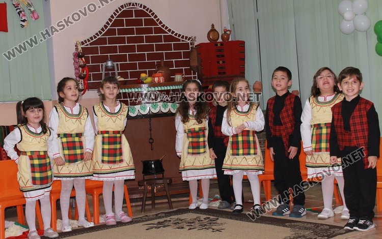 В градина "Звънче" почетоха с празник деня на християнското семейство