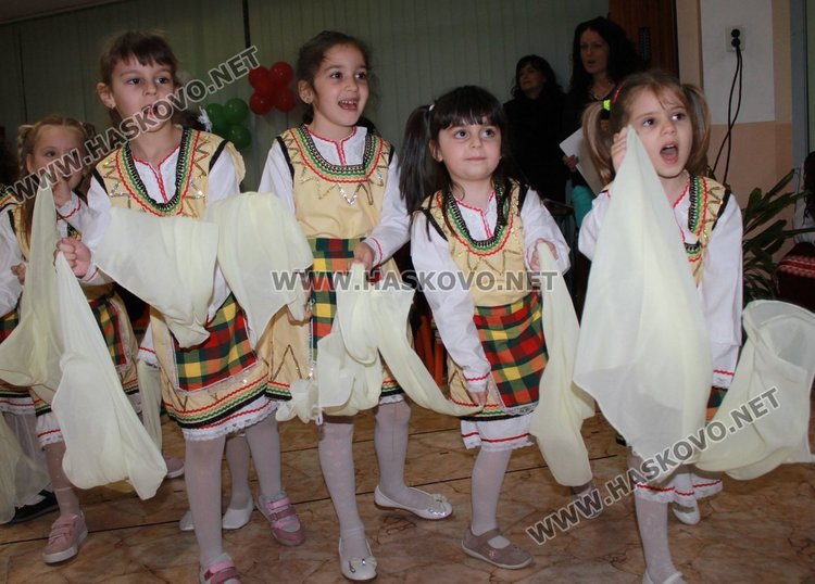 В градина "Звънче" почетоха с празник деня на християнското семейство