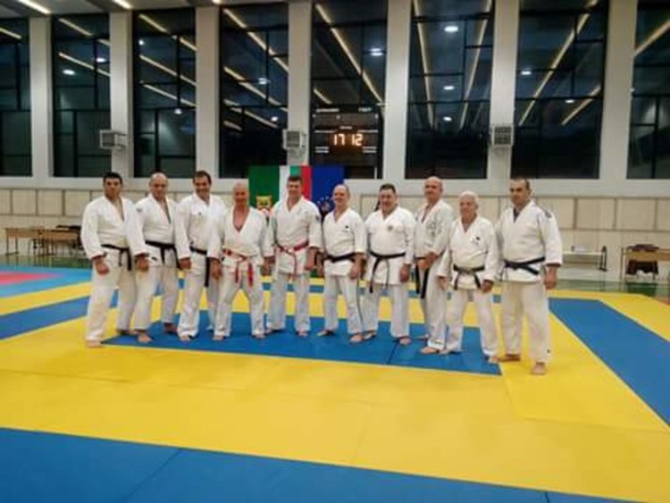 С 9 медала завършиха смолянските бойци в битка с шампиони от световния подиум