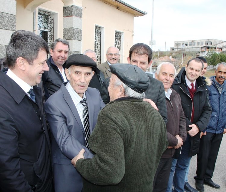 Отбелязаха 80 - годишния юбилей на педагога - ветеран и краеведа Раиф Ешреф 