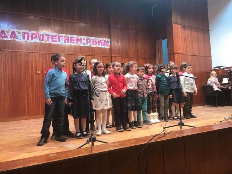 Златаровци събраха над 7300 лв. за Валя