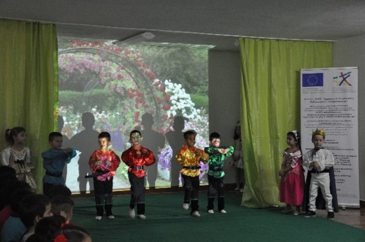 В детска градина „Баба Тонка”   деца станаха герои в приказка за толерантността