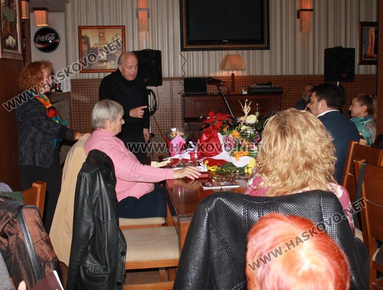 Поетесата Вили Ро представи новата си книга