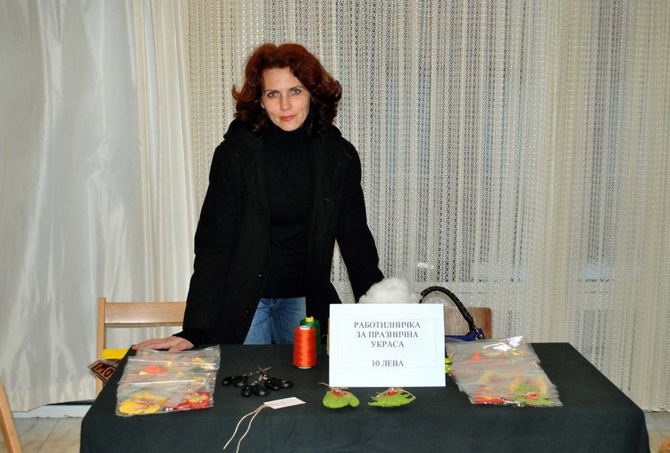 Албена Попова