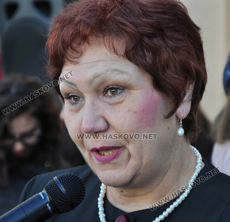 “Климент” отличи достойните ученици, седмокласничка и учителка с Климентови награди 