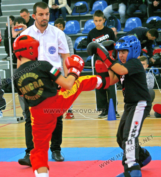 Областният управител на ринга  в Свиленград със 130 кикбоксьори