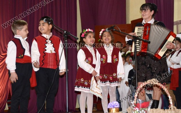 Читалището в Крепост отбеляза 90-годишен юбилей