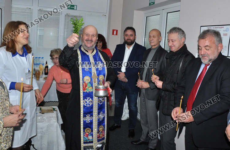 Край с обикалянето за изследвания в МБАЛ, откриха обновена лаборатория