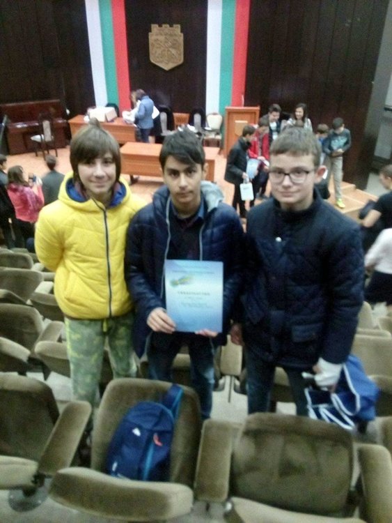 Седмокласник от Смолян жъне медали на математически състезания