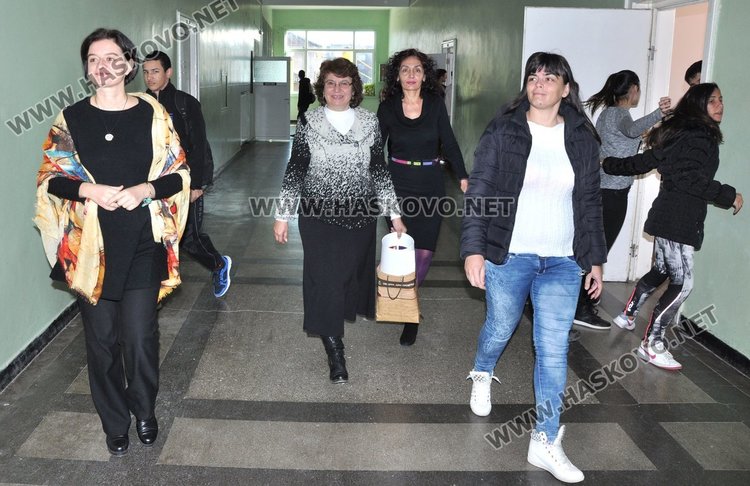 В ПМГ "Иван Вазов" гостува "Писател назаем"