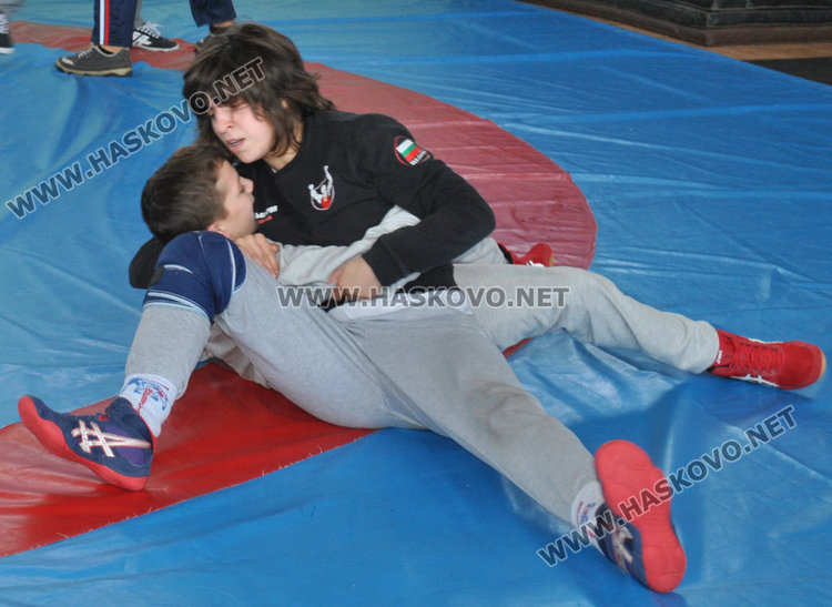 6 хасковски боркини с 6 медала от турнир в Гърция