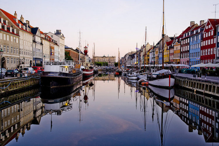 Дания иска спестовниците да започнат да инвестират