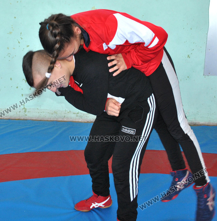 6 хасковски боркини с 6 медала от турнир в Гърция