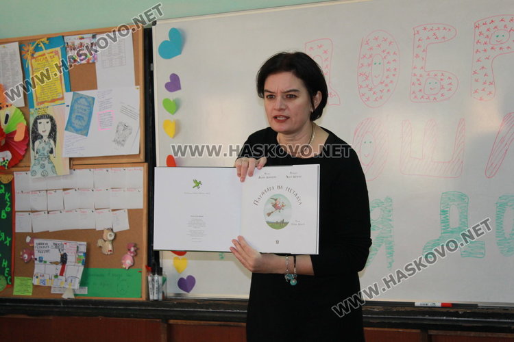 Каравеловци посрещнаха поетеса от Стара Загора