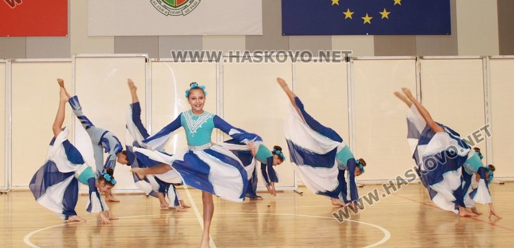 Певицата Ивана подкрепи "Мисия Надежда за Антон" в Димитровград