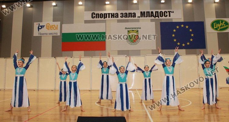 Певицата Ивана подкрепи "Мисия Надежда за Антон" в Димитровград