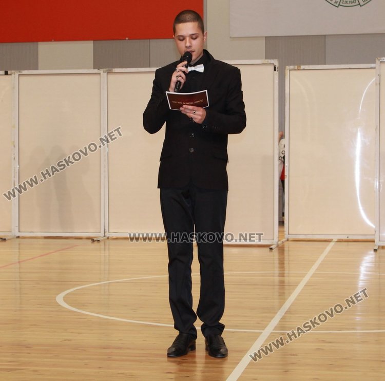 Певицата Ивана подкрепи "Мисия Надежда за Антон" в Димитровград