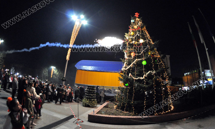Програма за коледните и новогодишните тържества в Хасково